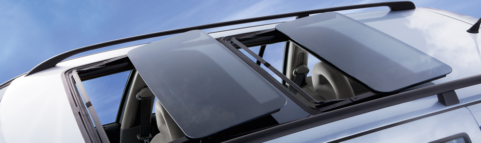 Panorama sunroof.