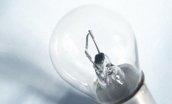 Flash stop and tail lamps.