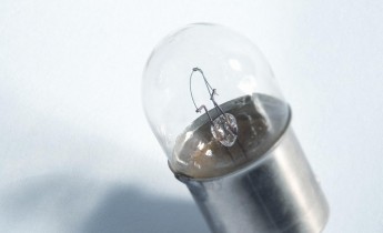 Flash stop and tail lamps.